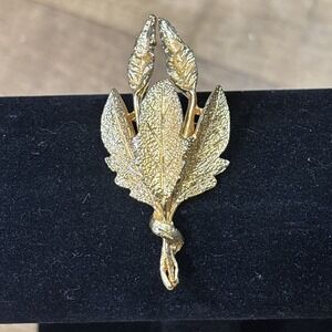 Vintage BSK Gold Tone Textured Leaf Bouquet Brooch Signed B.S.K. Floral Pin